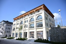 President Ilham Aliyev reviewed progress under public-private partnership project on Garabagh Street in Shusha
