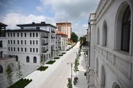 President Ilham Aliyev reviewed progress under public-private partnership project on Garabagh Street in Shusha
