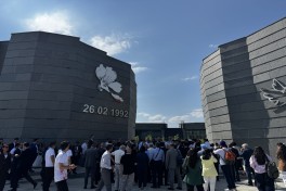 Participants of the 4th Shusha Global Media Forum visit Khojaly Genocide Memorial - PHOTO 