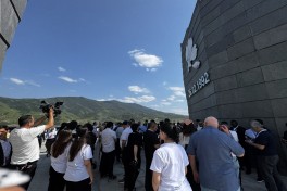 Participants of the 4th Shusha Global Media Forum visit Khojaly Genocide Memorial - PHOTO 