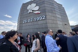 Participants of the 4th Shusha Global Media Forum visit Khojaly Genocide Memorial - PHOTO 