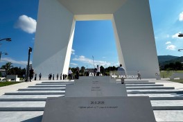 Participants of 4th Shusha Global Media Forum visit Victory Park in Khankendi - PHOTO 