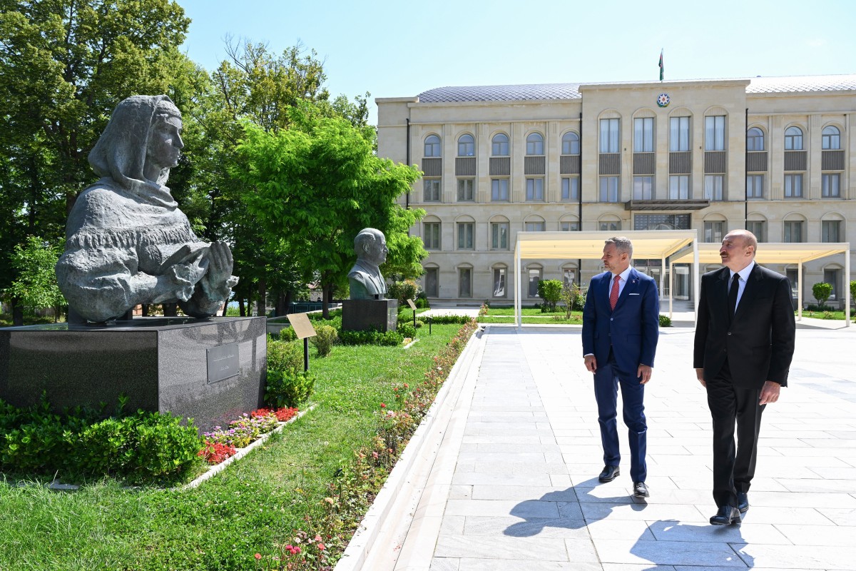 Presidents Ilham Aliyev and Peter Pellegrini viewed bullet-riddled busts of Azerbaijan’s prominent figures in Shusha