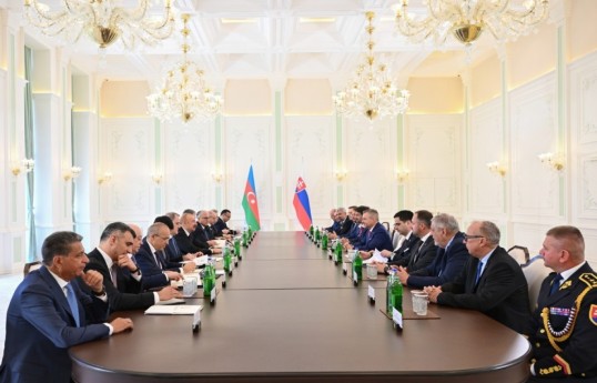 President Ilham Aliyev held expanded meeting with Slovak President in Shusha - PHOTO 
