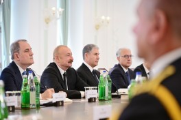 President Ilham Aliyev held expanded meeting with Slovak President in Shusha - PHOTO 
