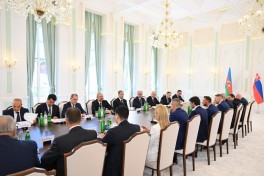 President Ilham Aliyev held expanded meeting with Slovak President in Shusha - PHOTO 