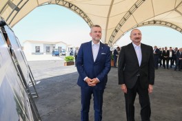 Azerbaijani and Slovak Presidents review reconstruction work in Aghdam's Bash Garvand village - PHOTO 