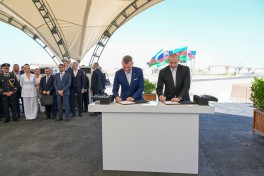 Azerbaijani and Slovak Presidents review reconstruction work in Aghdam's Bash Garvand village - PHOTO 