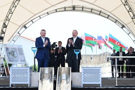 Azerbaijani and Slovak Presidents review reconstruction work in Aghdam's Bash Garvand village - PHOTO 