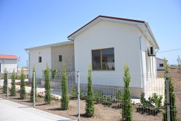 Azerbaijani and Slovak Presidents review reconstruction work in Aghdam's Bash Garvand village - PHOTO 