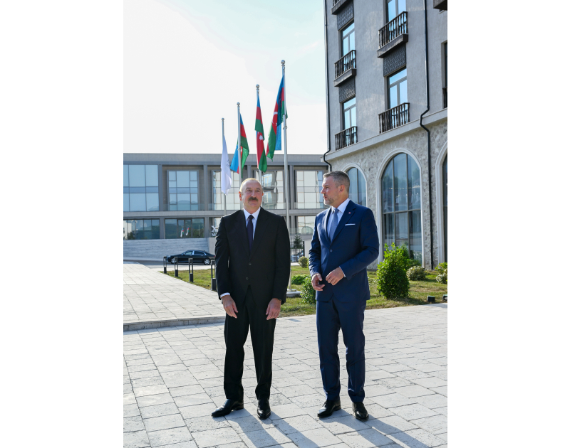 Official luncheon hosted in Khankendi on behalf of President Ilham Aliyev in honor of Slovak President