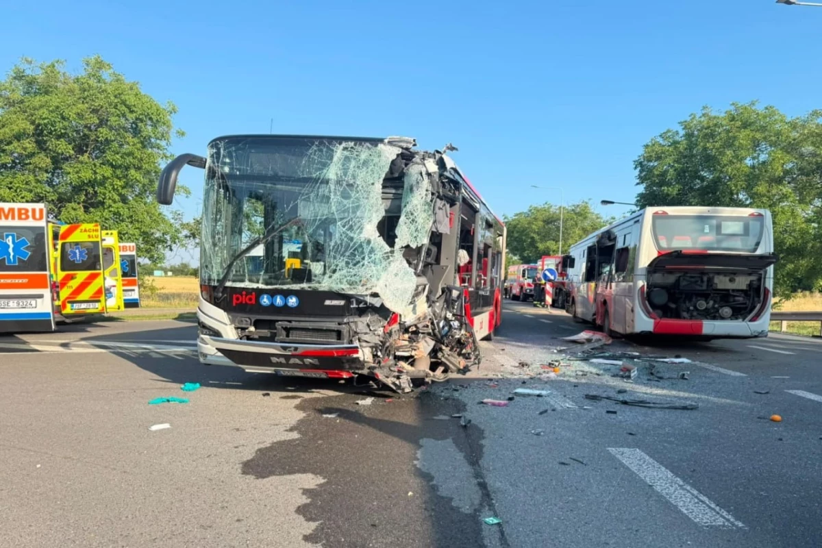 17 injured as two passenger buses collide near Prague