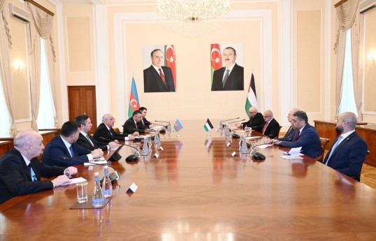 Azerbaijan’s PM meets with Palestinian counterpart