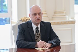 President Ilham Aliyev received John Deere delegation