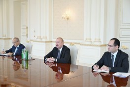 President Ilham Aliyev received John Deere delegation