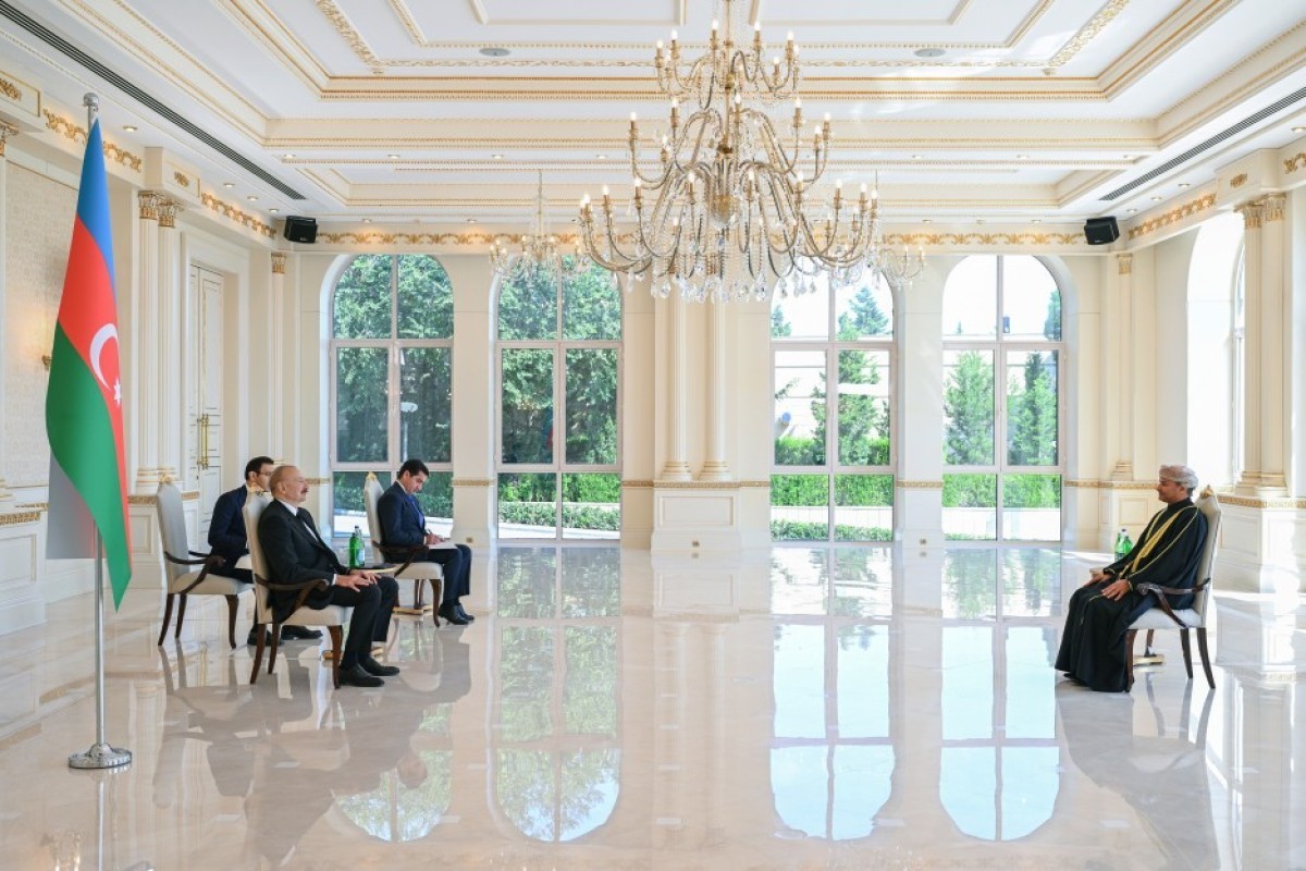President Ilham Aliyev receives newly appointed Omani ambassador
