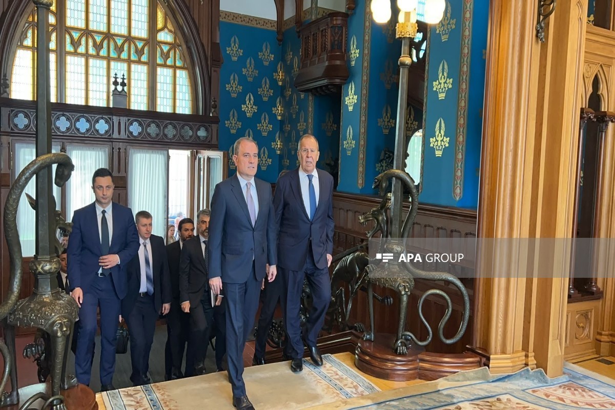 Azerbaijan and Russian foreign ministers begin talks in Moscow