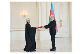 President Ilham Aliyev receives newly appointed Omani ambassador
