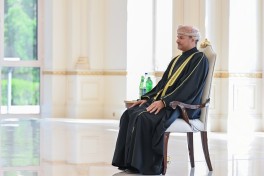 President Ilham Aliyev receives newly appointed Omani ambassador