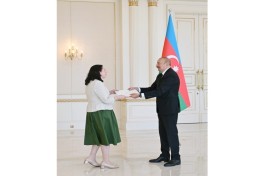 President Ilham Aliyev received credentials of Ireland’s newly appointed ambassador