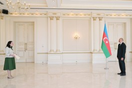 President Ilham Aliyev received credentials of Ireland’s newly appointed ambassador