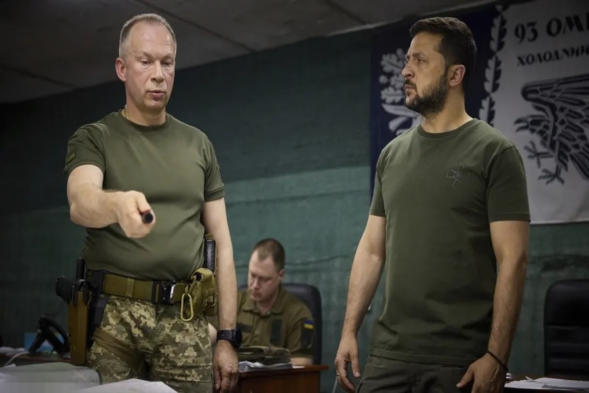 Zelenskyy considers sacking commander-in-chief as protests swell