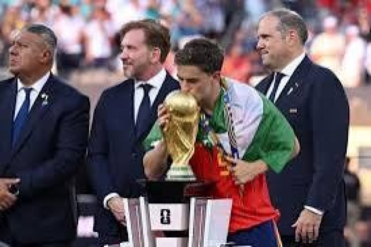 Spanish captain Rodri lifts the World Cup trophy