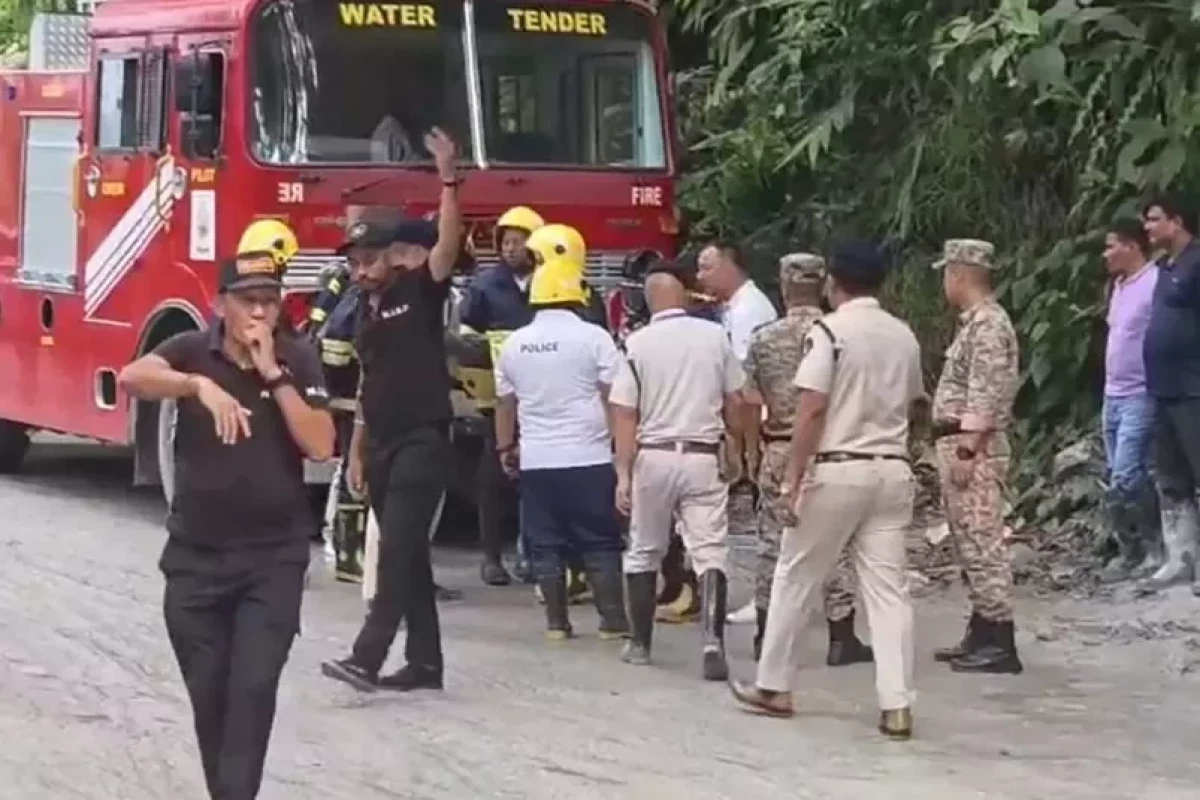 More than 15 Indian workers trapped after hydroelectric tunnel blast kills nine