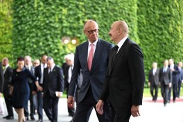 Official welcome ceremony was held for President Ilham Aliyev in Berlin