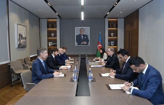 Jeyhun Bayramov meets with Russian presidential aide