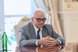 President Ilham Aliyev received President of United World Wrestling