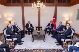 Turkish foreign minister meets new Hamas Political Bureau chief