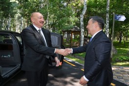 Official welcome ceremony was held for President Ilham Aliyev in Cholpon-Ata