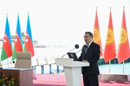 President Ilham Aliyev presents Kyrgyz President Sadyr Japarov with Heydar Aliyev Order - PHOTO 