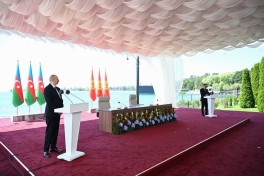 President Ilham Aliyev presents Kyrgyz President Sadyr Japarov with Heydar Aliyev Order - PHOTO 