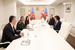 Azerbaijan's Defense Minister discusses regional issues with Georgian Prime Minister - UPDATED 