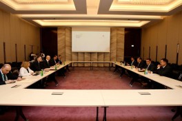 Azerbaijani and Uzbek energy ministers hold meeting