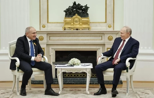 Armenian Prime Minister Nikol Pashinyan and Vladimir Putin, Russian President