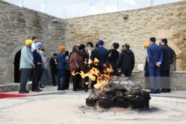 Participants of international conference visit Ateshgah Temple Complex-PHOTO 