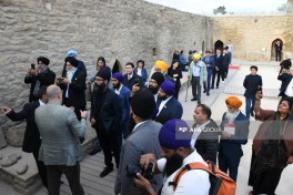 Participants of international conference visit Ateshgah Temple Complex-PHOTO 