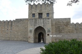 Participants of international conference visit Ateshgah Temple Complex-PHOTO 