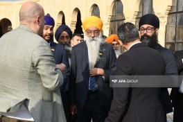 Participants of international conference visit Ateshgah Temple Complex-PHOTO 