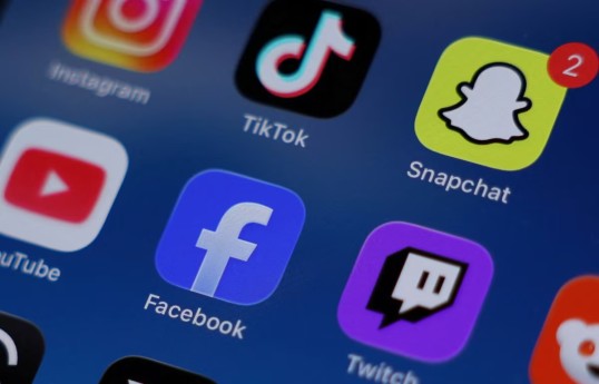 Sweden weighs social media age limit of 15