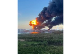 Fire breaks out at St. Petersburg oil terminal amid reported drone attack - PHOTO  - VIDEO 