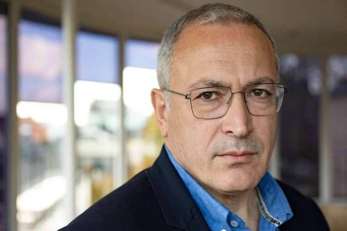 Moscow court sentences Khodorkovsky to 10 years in prison