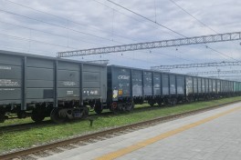 18 wagons of fertilizer and anthracite shipped from Russia to Armenia via Azerbaijan transit route - UPDATED 
