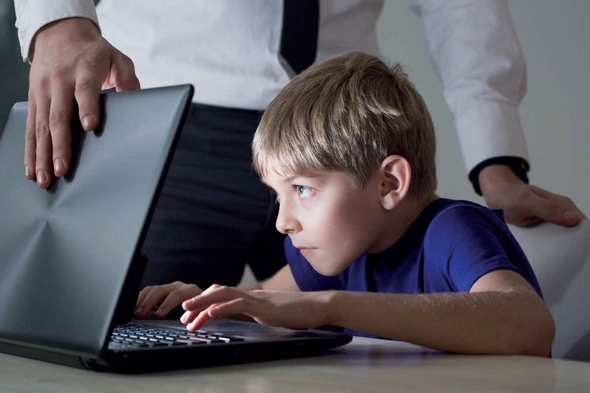 Canada’s social media ban for under-16s goes to parliament