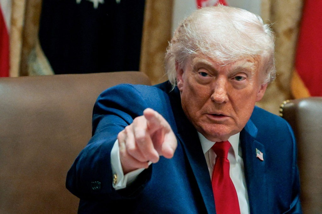 U.S. will  launch powerful new attacks against Iran tonight:
