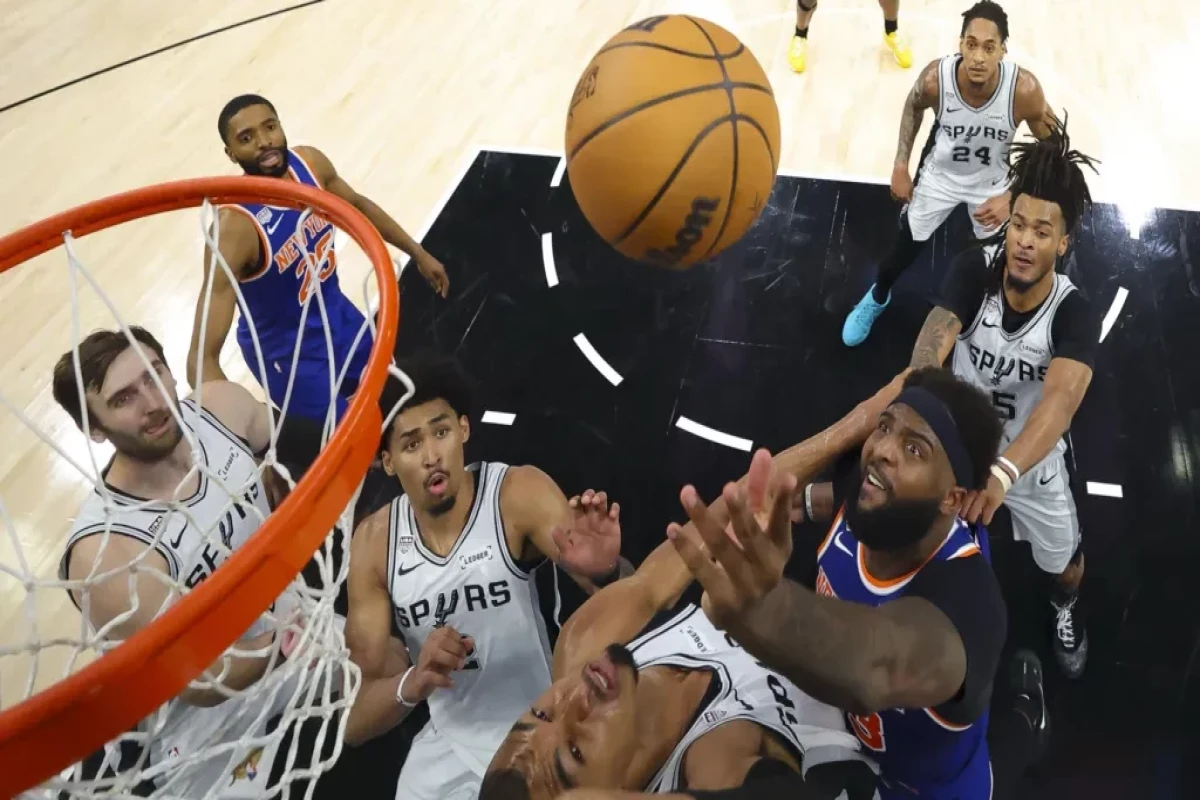 New York Knicks win NBA championship for first time in over 50 years