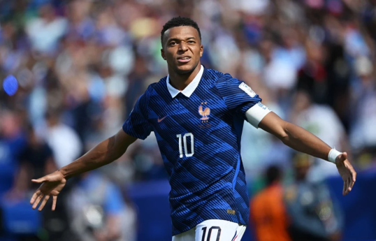 France national team begins World Cup with victory over Senegal